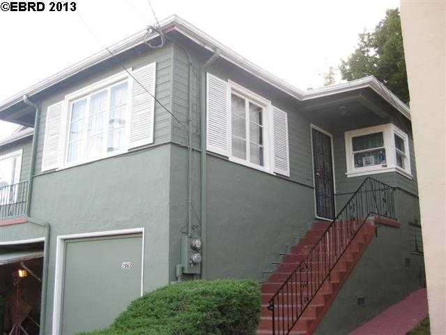Property Photo:  2961 68th Ave  CA 94605 