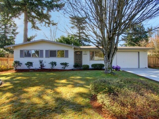 Property Photo:  16821 NE 16th Place  WA 98008 