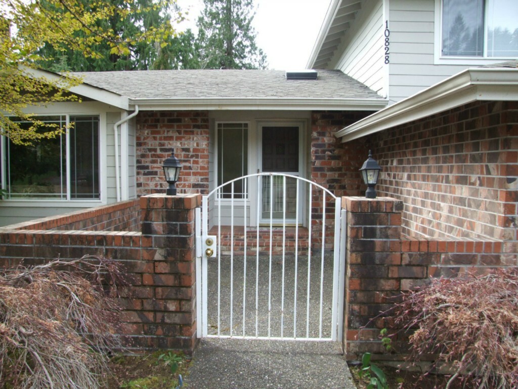 Property Photo: 10828 70th Ave NW WA 98332