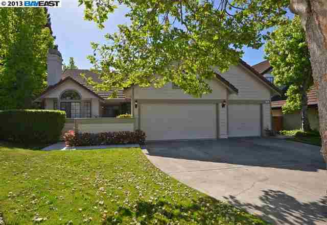 Property Photo:  14 Canyon Hills Ct  CA 94582-4624 