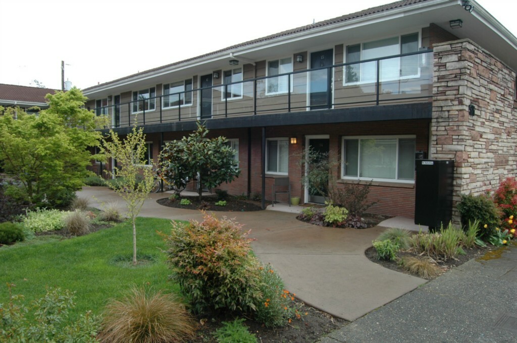 Property Photo:  526 17th Ave E 10  WA 98112 