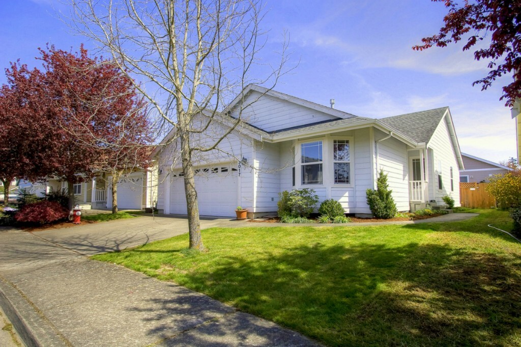 Property Photo:  3017 Barkley Meadows Cir  WA 98226 