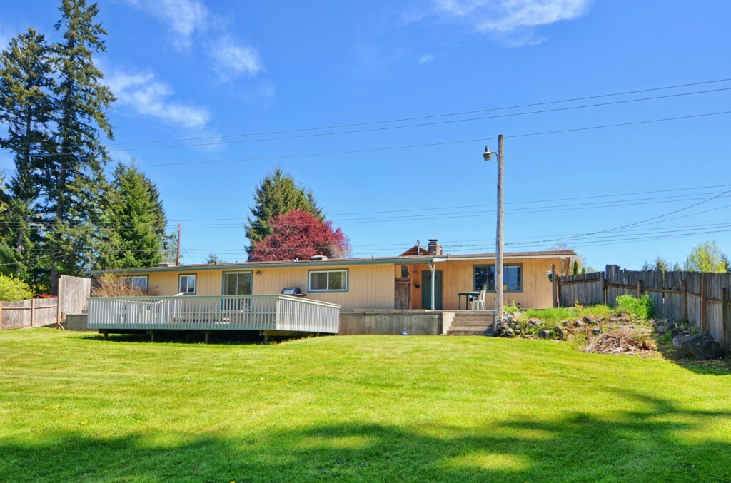 Property Photo:  12161 S Keyport Rd NE  WA 98370 