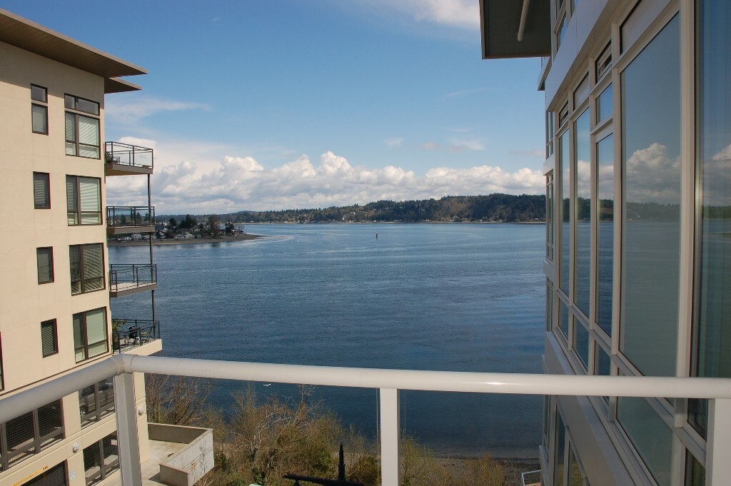 Property Photo:  360 Washington Ave 407  WA 98337 