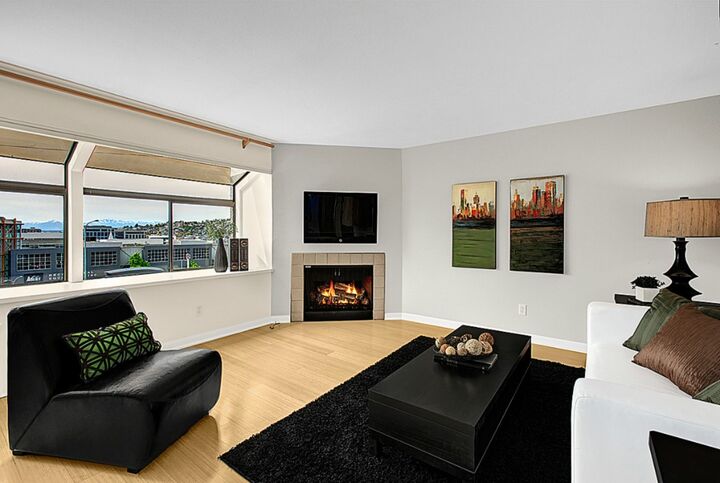 Property Photo: 150 Melrose Ave E 206 WA 98102