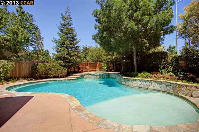 Property Photo:  1562 Autumn Valley Way  CA 94513-5843 