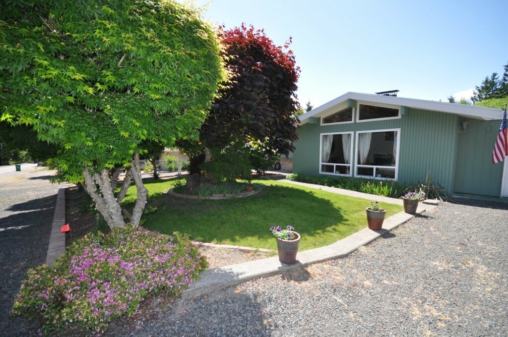 Property Photo:  5111 Sandra Lane NE  WA 98311 