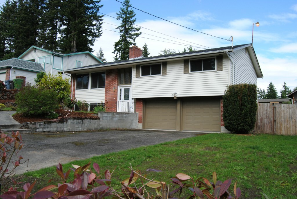 Property Photo:  4517 69th Ave W  WA 98466 