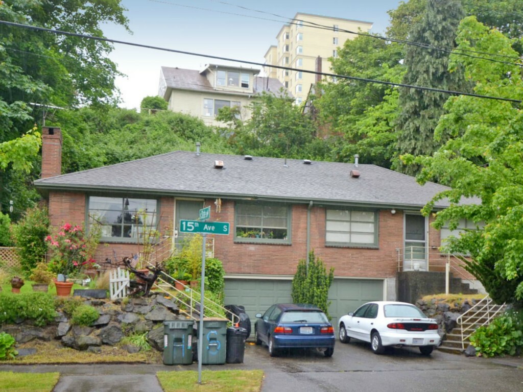 Property Photo:  1717 15th Ave S  WA 98144 