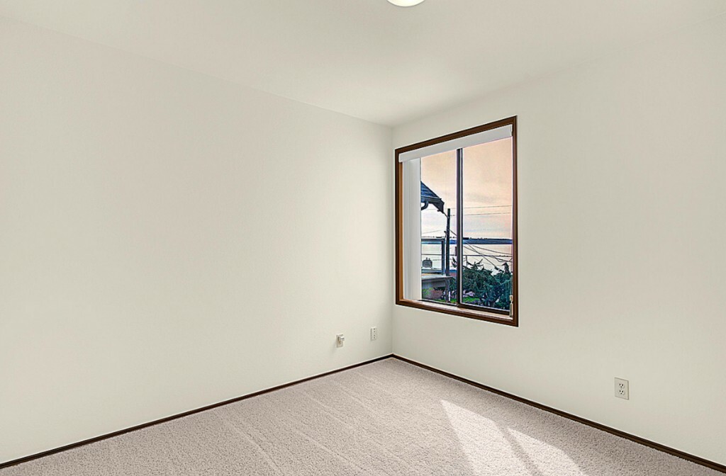 Property Photo: 3722 Beach Dr SW 302 WA 98116