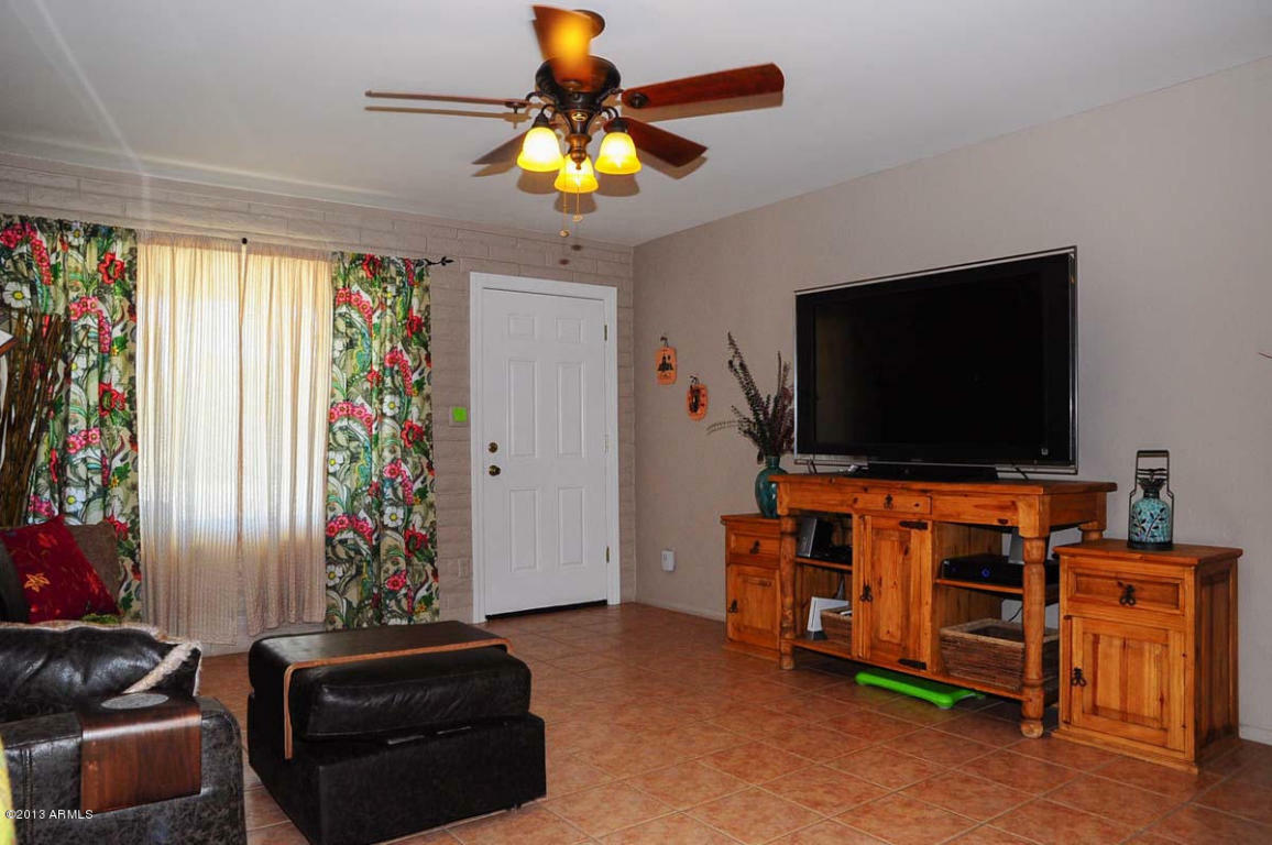 Property Photo:  2638 S Elm Street  AZ 85282 