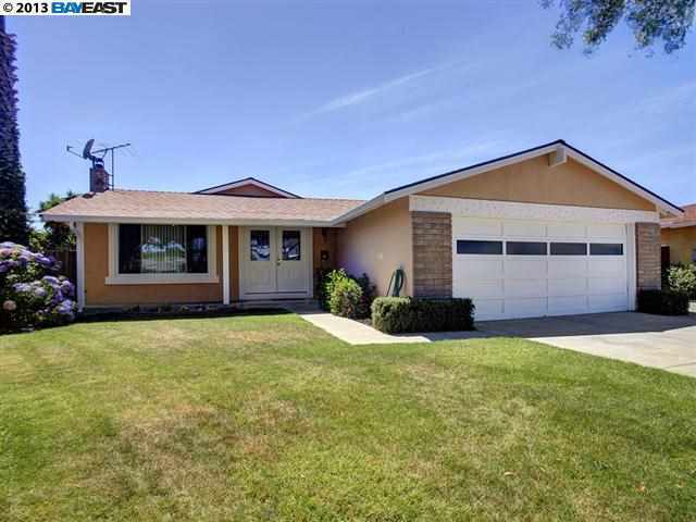 Property Photo:  32436 Nancy Court  CA 94587-5041 