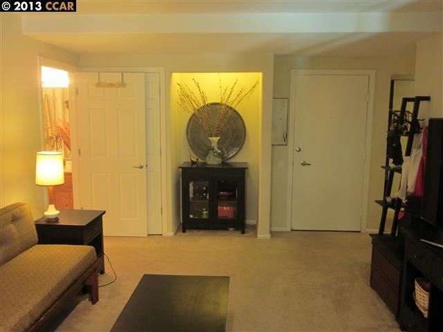Property Photo: 155 Sharene Ln 204 CA 94596-4710