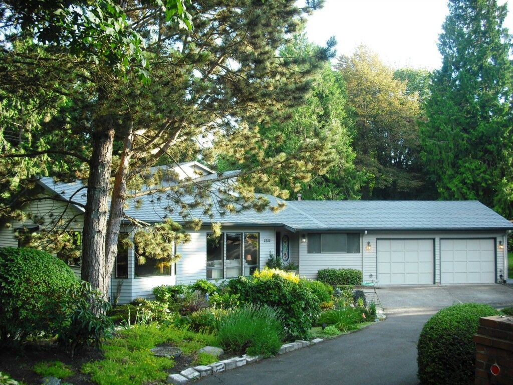 Property Photo:  3233 NE 195th St  WA 98155 