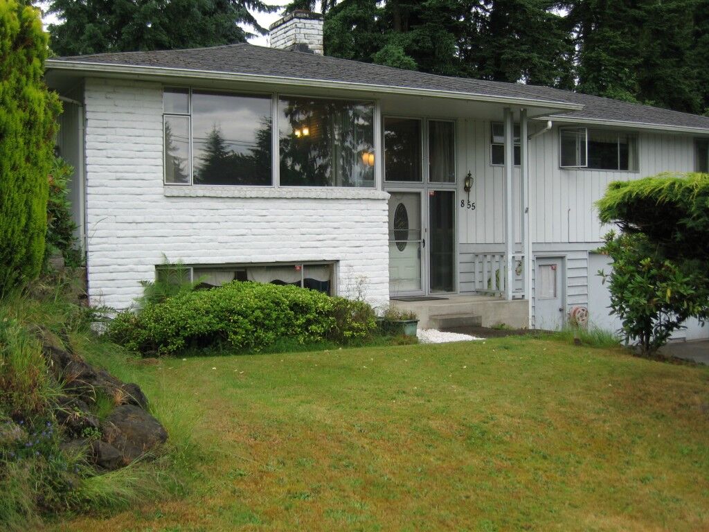 Property Photo: 855 Maplewood Ave WA 98030