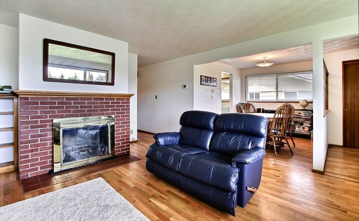 Property Photo: 2310 N Shirley WA 98406