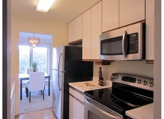 Property Photo: 2550 Thorndyke Ave W 302 WA 98199