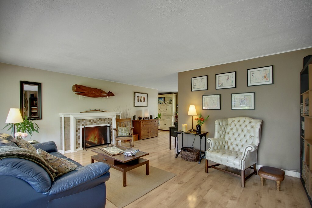 Property Photo: 10556 NE 25th WA 98004