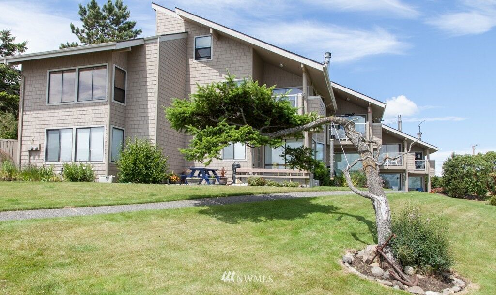 Property Photo:  802 Old Beach Road 102  WA 98249 