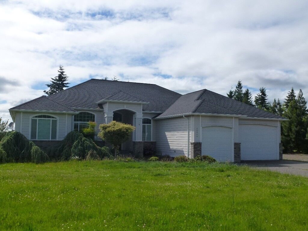 Property Photo: 28904 71st Ave E WA 98338