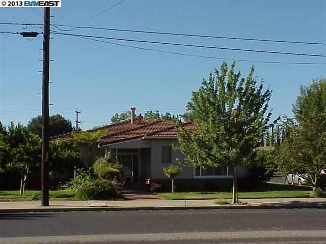 Property Photo:  2325 Palm Avenue  CA 94550 