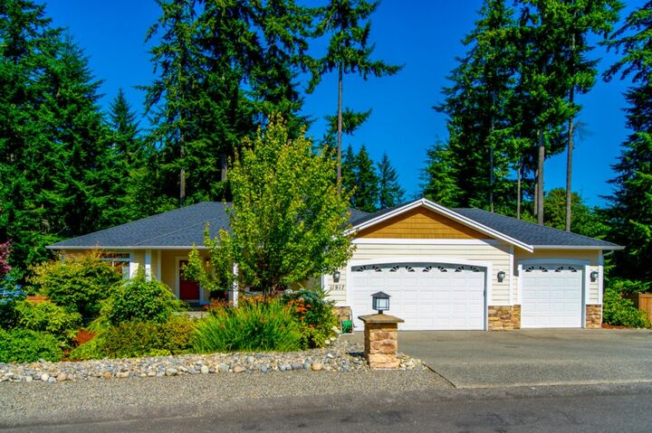 Property Photo: 11917 10th Av Ct NW WA 98332