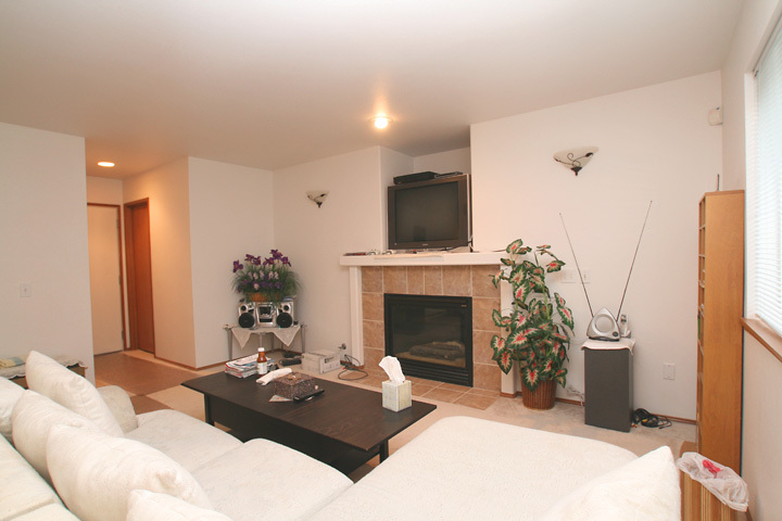 Property Photo: 21513 12th Ave W WA 98036