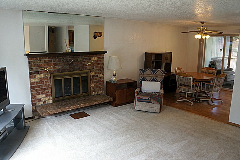 Property Photo: 8001 E Glen Dr WA 98203