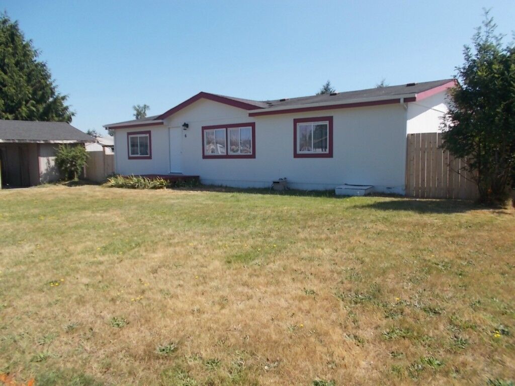 Property Photo:  1502 Yelm Ave W 6  WA 98597 