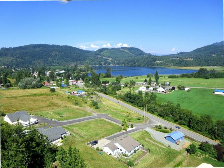 Property Photo: 13226 Lake View Place WA 98273