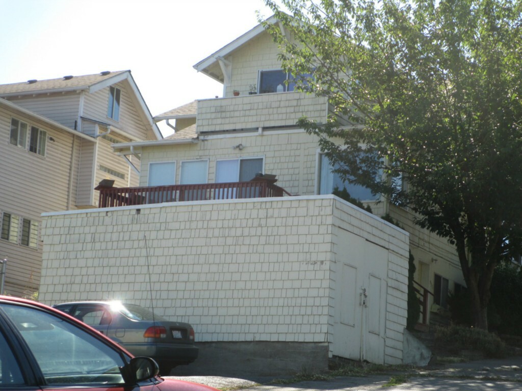 Property Photo:  4326 Winslow Place N  WA 98103 