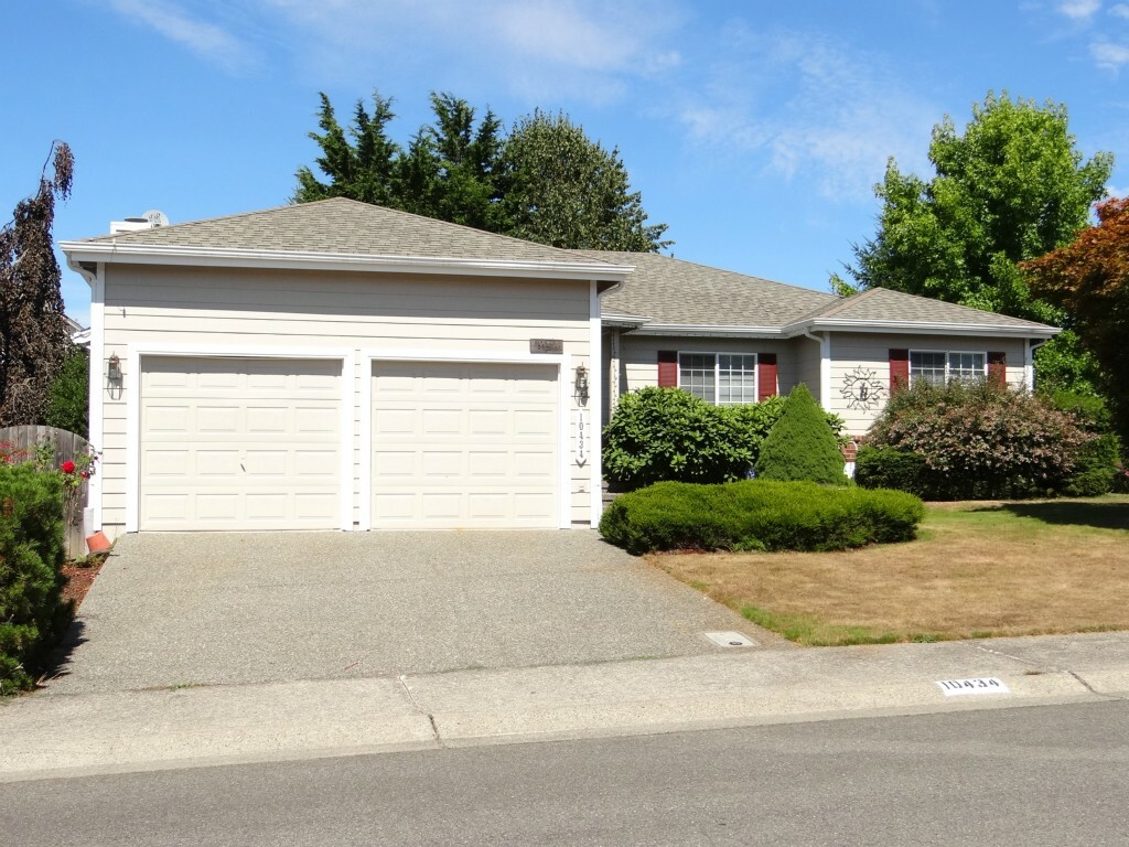 Property Photo:  10434 SE 214th Place  WA 98031 