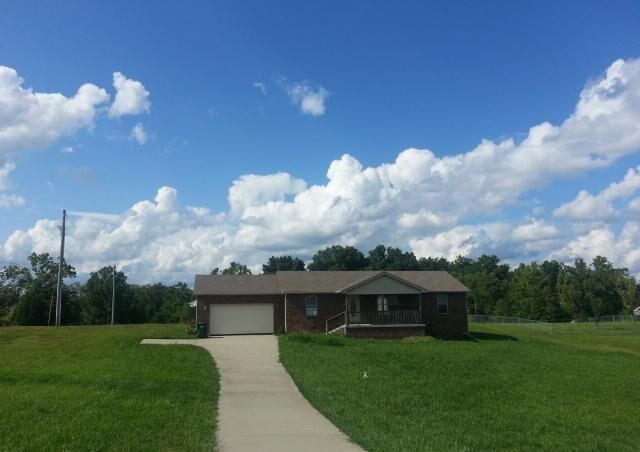 Property Photo:  1017 Isaac Drive  KY 40475 