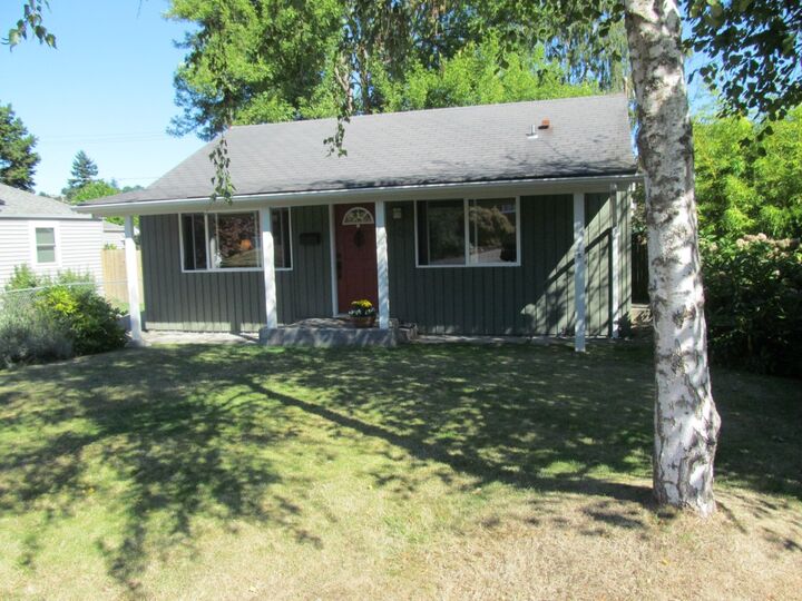 4736 50th Ave SW  Seattle WA 98116 photo