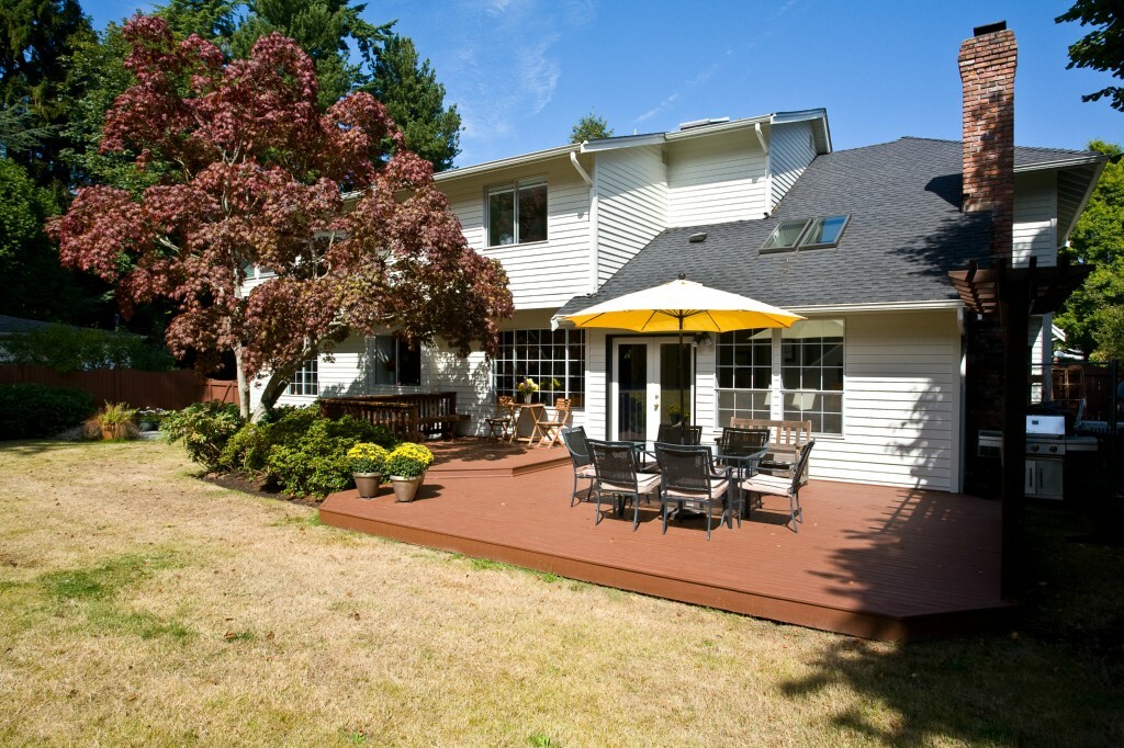 Property Photo:  9706 Cherry St  WA 98020 