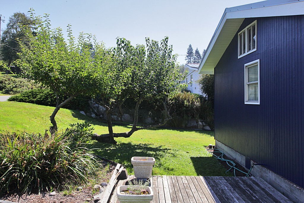 Property Photo: 8198 Cultus Dr WA 98236