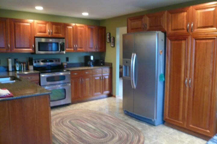 Property Photo: 5113 Perry Dr SE WA 98092