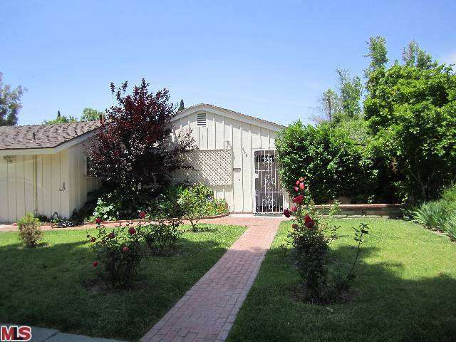 Property Photo:  6921 Colbath Ave  CA 91405 