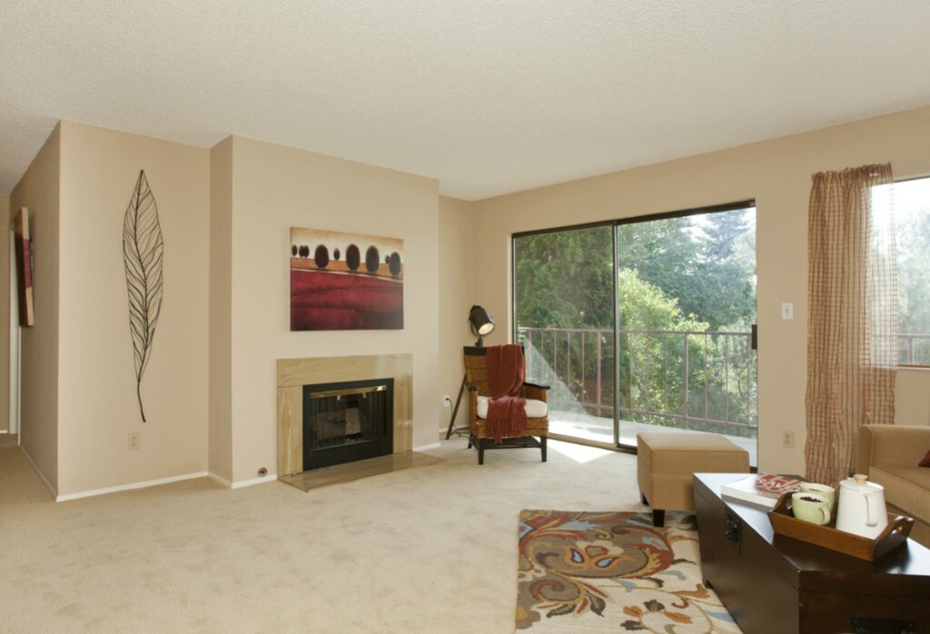 Property Photo: 3635 Fremont Ave N 203 WA 98103