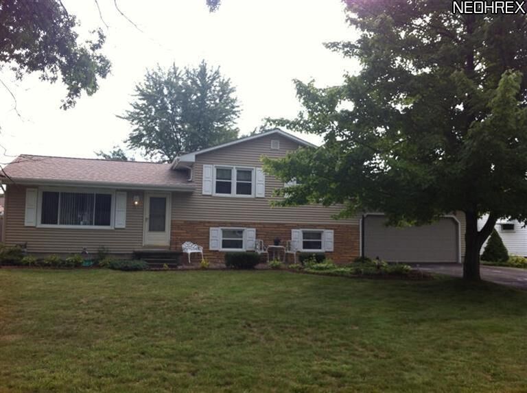 Property Photo:  137 Country Green Drive  OH 44515 