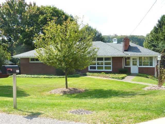 Property Photo: 211 Killarney PA 15090