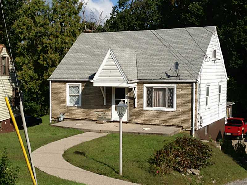 Property Photo:  1621 Glenbrook Avenue  PA 15108 