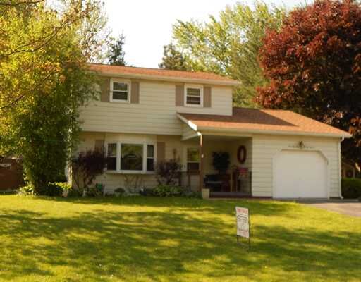 Property Photo: 7627 Lakewood Drive PA 16415