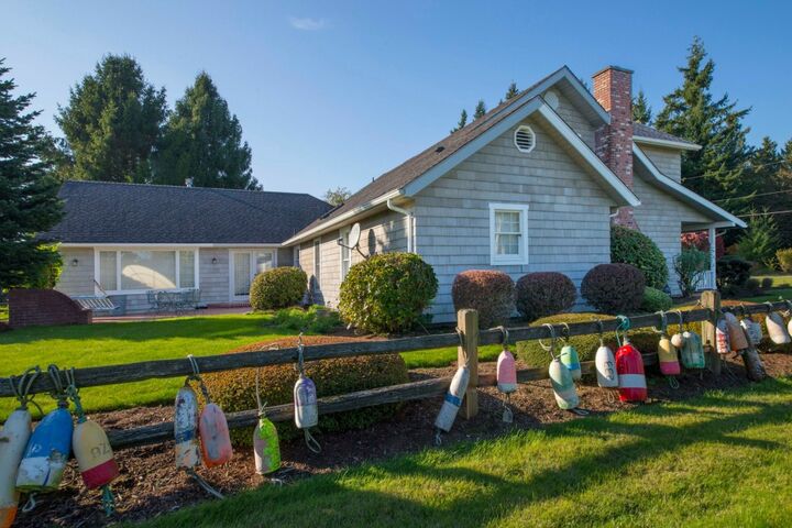 Property Photo:  155 W Bartlett Rd  WA 98264 