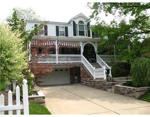 Property Photo:  6089 Great Dane Drive  PA 15102 