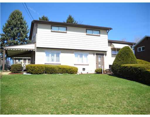 Property Photo:  2071 Thomas Drive  PA 15131 