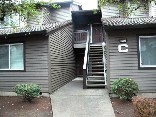 Property Photo:  9515 SW 146th Ter C6  OR 97007 