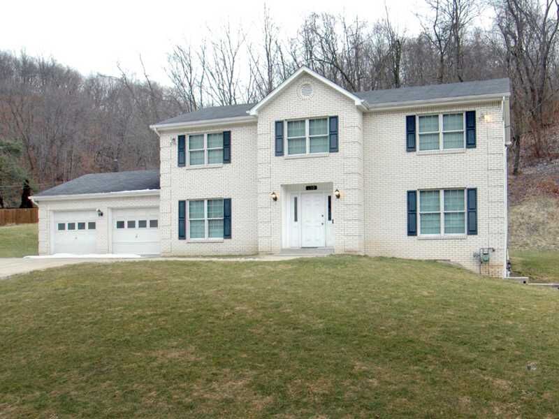 Property Photo: 450 Patton PA 15148