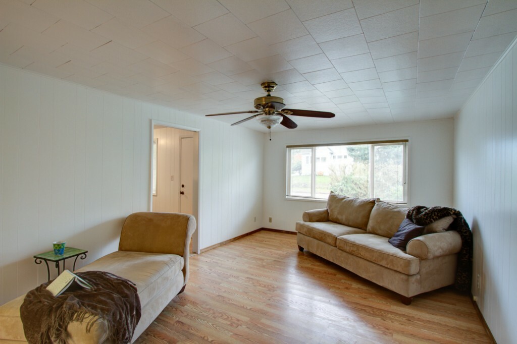 Property Photo:  303 NW 97th St  WA 98117 