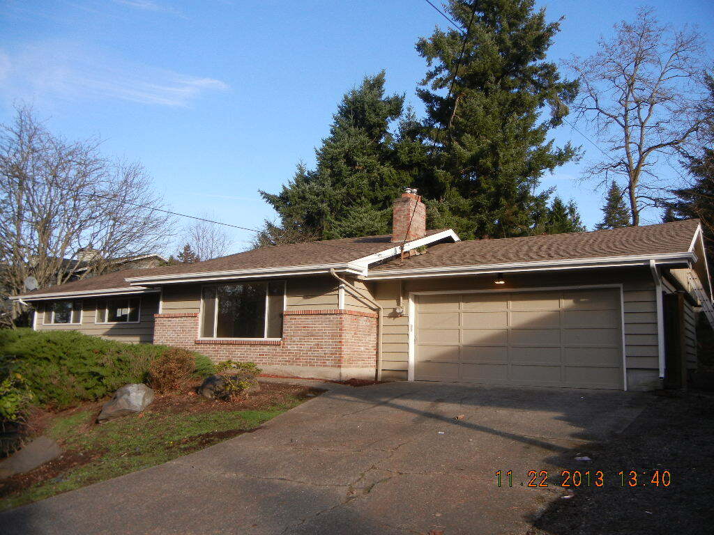 Property Photo: 1806 11th Ave WA 98354